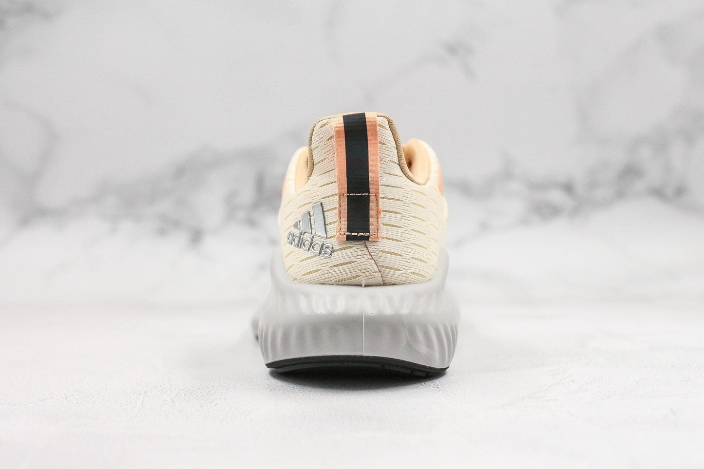 ADIDAS ALPHABOUNCE - VANILLA