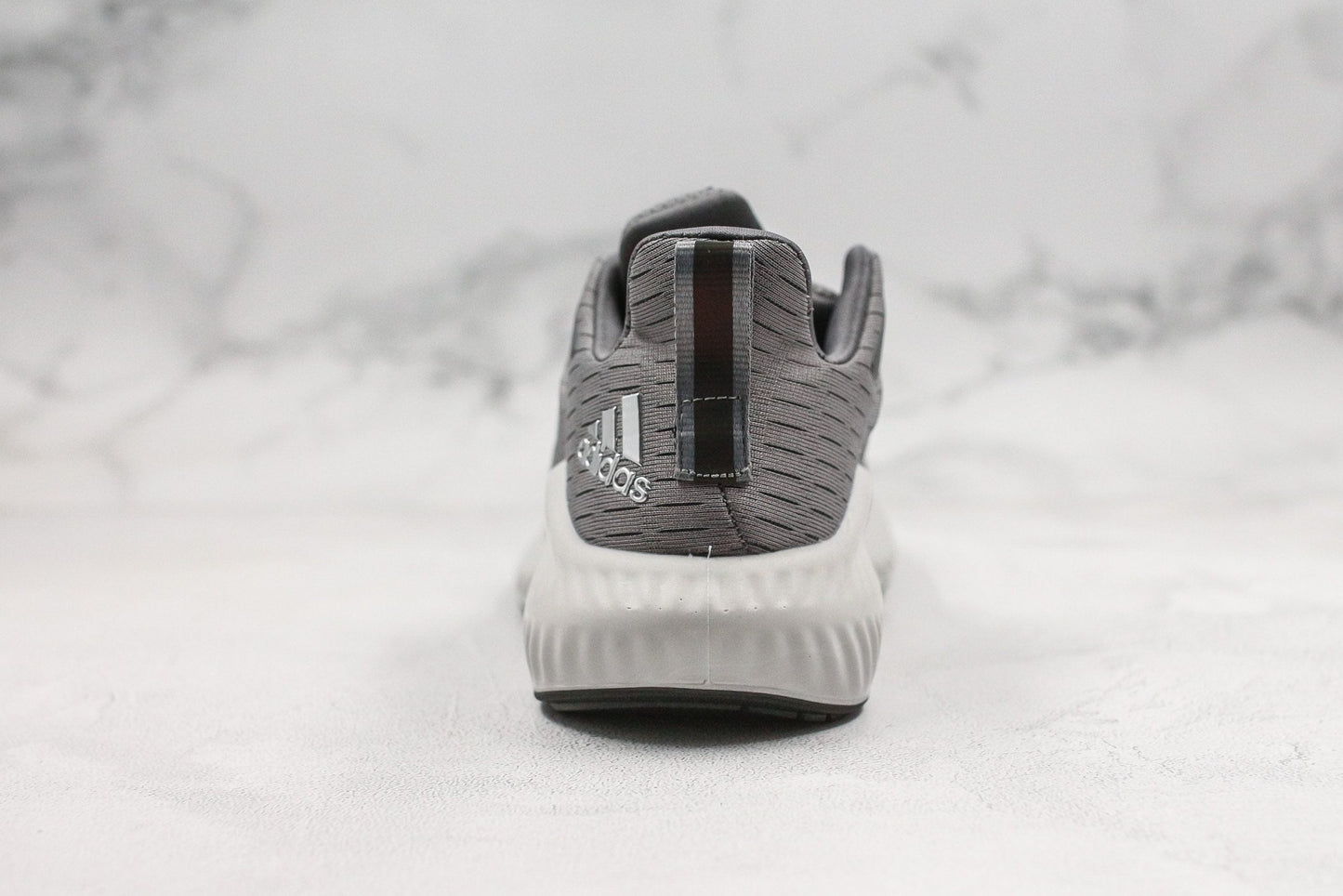 ADIDAS ALPHABOUNCE - GRAY