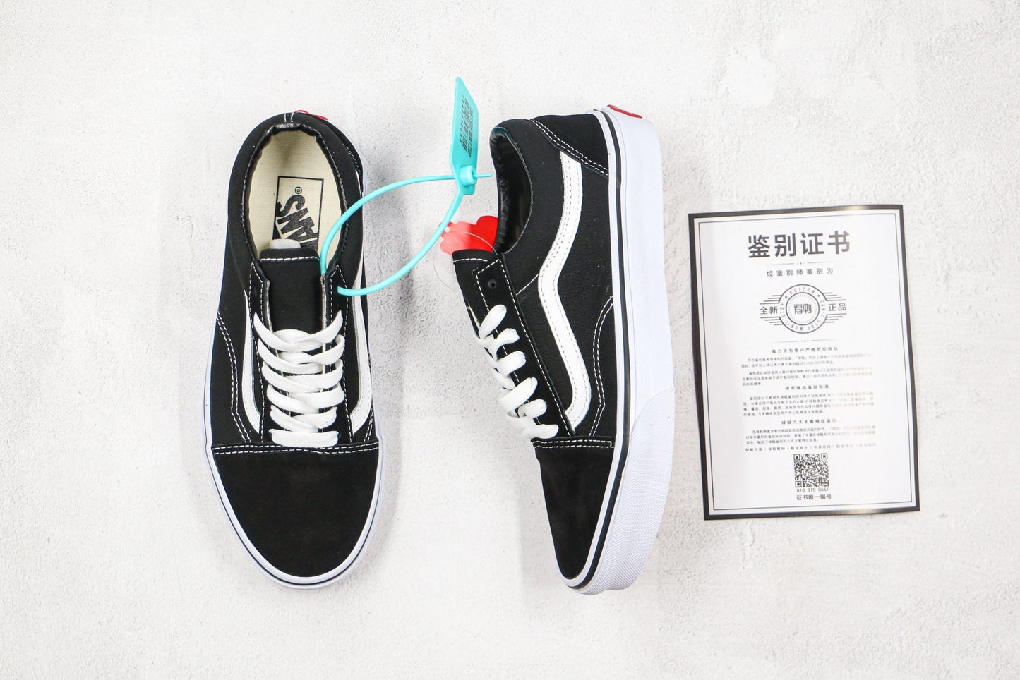 VANS - BLACK