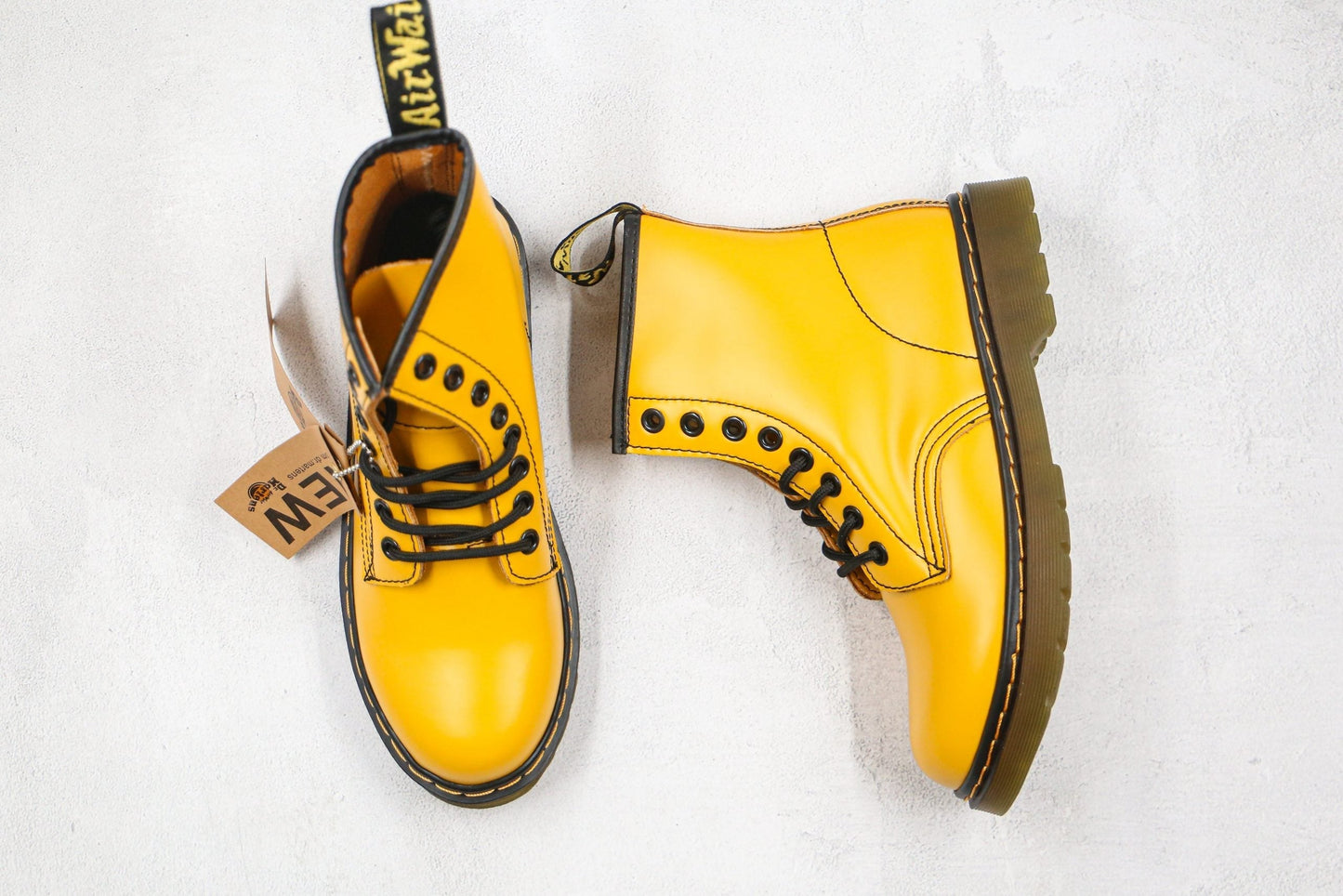 DR MARTENS - YELLOW