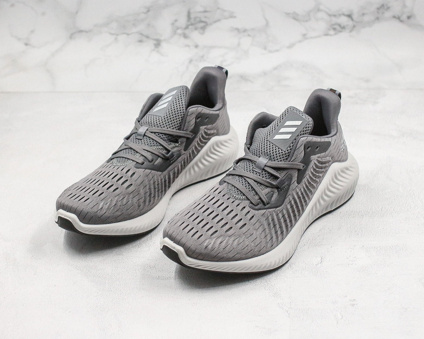 ADIDAS ALPHABOUNCE - GRAY