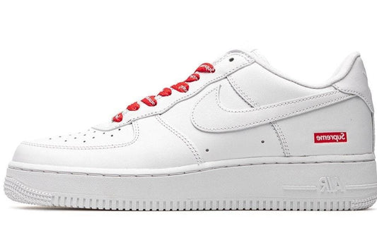 NIKE AIR FORCE 1 x SUPREME