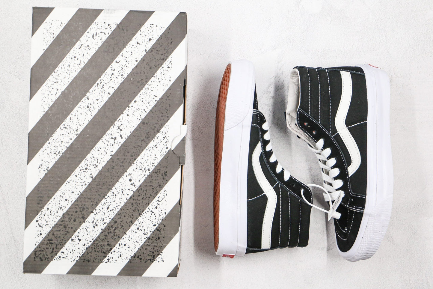 VANS - OLD SCHOOL BLACK