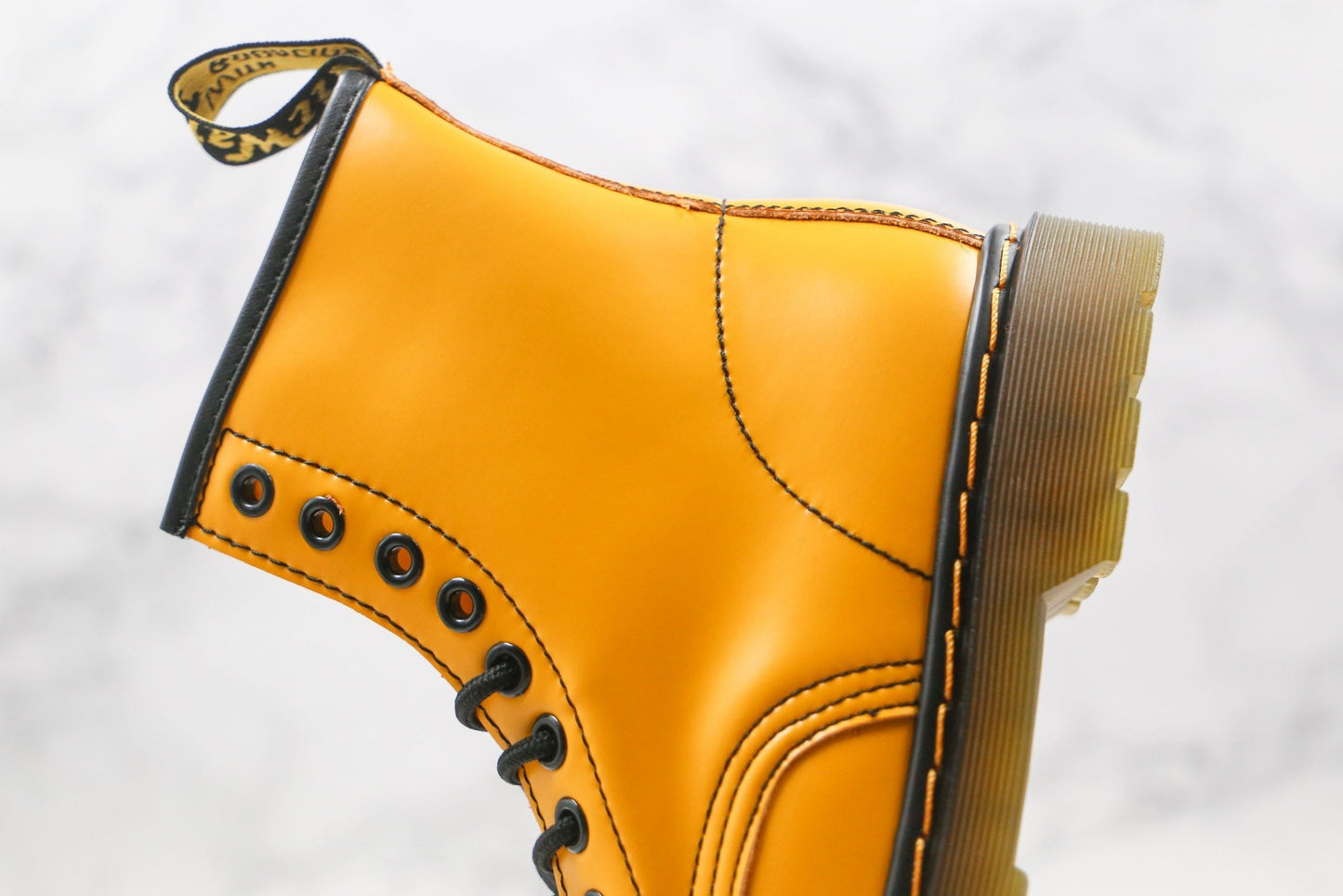 DR MARTENS - YELLOW