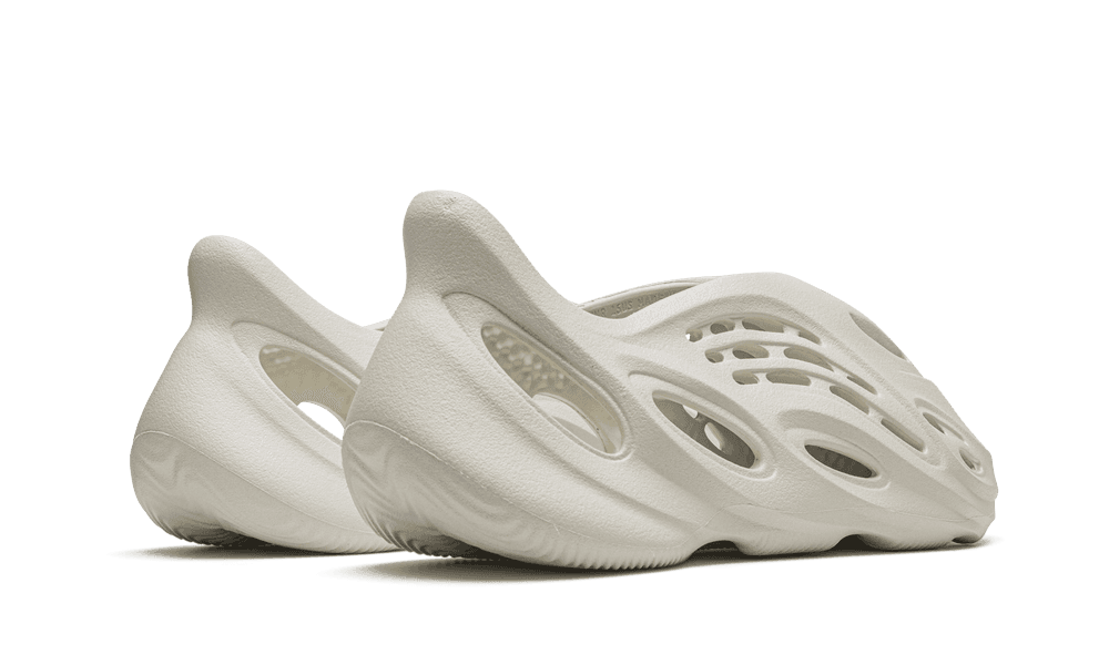 Yeezy Foam RNNR Ararat